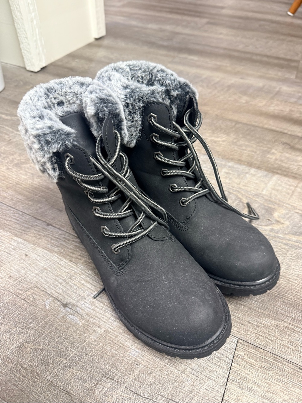 Falls Creek Black Winter Lace-Up Boots with Gray Faux Fur Collar